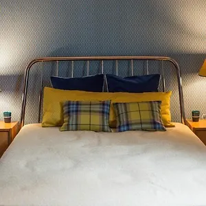 *** Hotel Marnie Et Mister H France